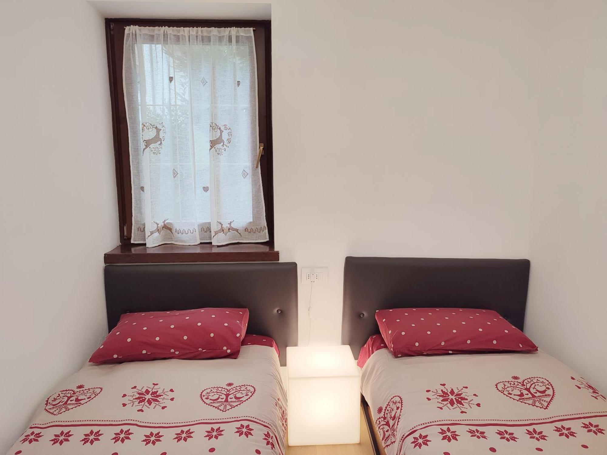 Appartamento Con Giardino Carisolo Dış mekan fotoğraf